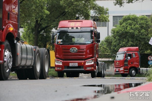 解放卡车都见过 但谁见过它的'阅车式'