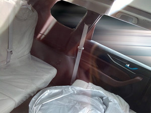 曝长安全新SUV路试谍照 尺寸或大于CS95