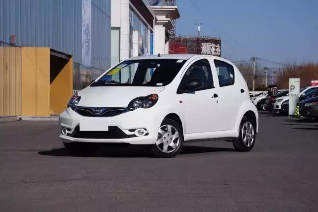 太意外了！花5万买的车竟带换挡拨片和旋钮挡杆