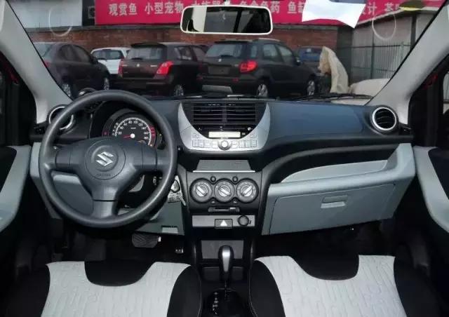 太意外了！花5万买的车竟带换挡拨片和旋钮挡杆