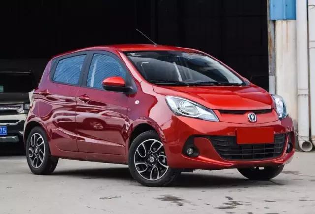 太意外了！花5万买的车竟带换挡拨片和旋钮挡杆