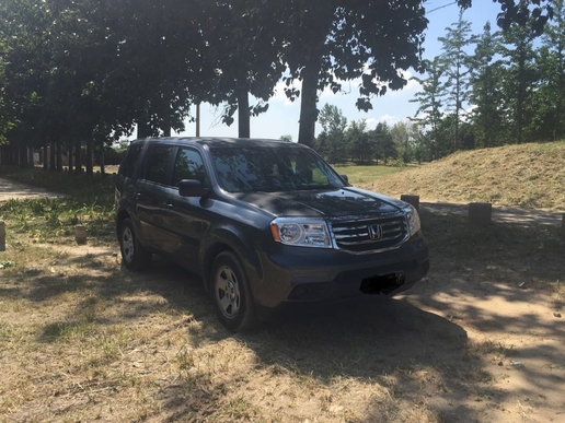 孤独的飞行员——本田Pilot。