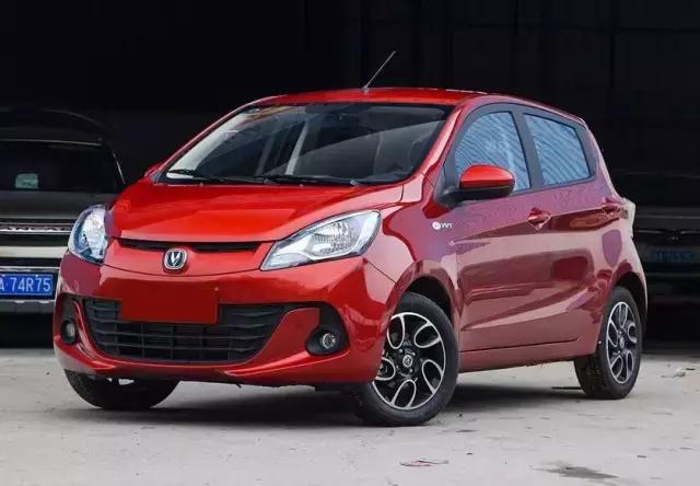 太意外了！花5万买的车竟带换挡拨片和旋钮挡杆