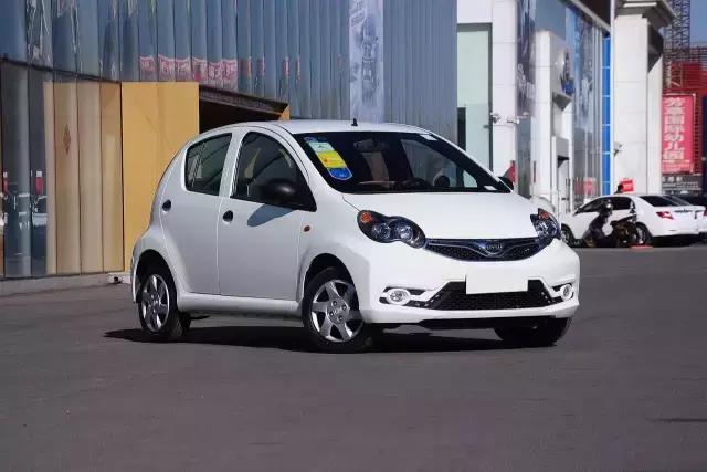 太意外了！花5万买的车竟带换挡拨片和旋钮挡杆