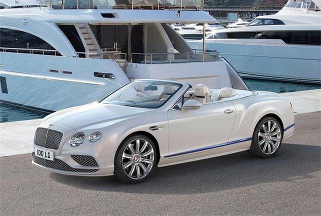 这车看着像老古董，坐着像太空船，打开引擎盖劳斯莱斯见了也自卑