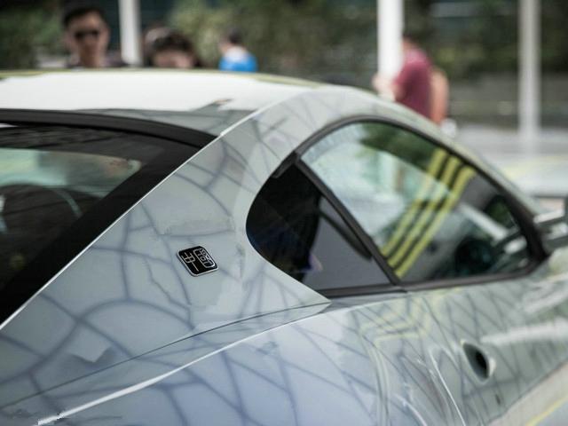 这车用中文按钮却不是比亚迪，1台比40台唐还贵4000块！