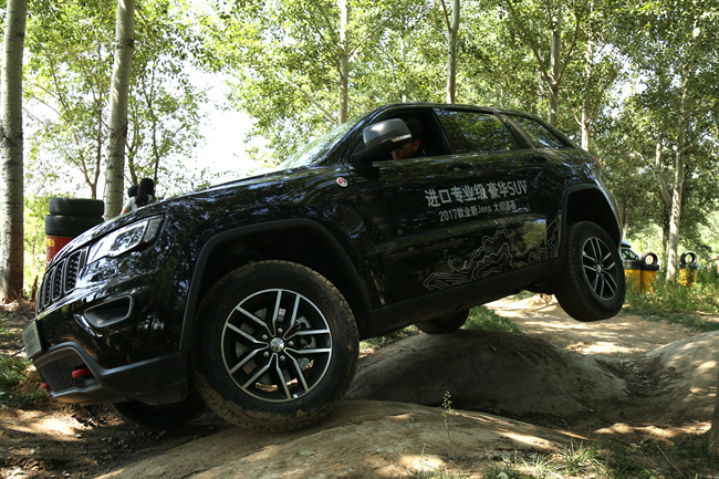 【用车】安全守则 城市SUV越野时最应该注意什么？