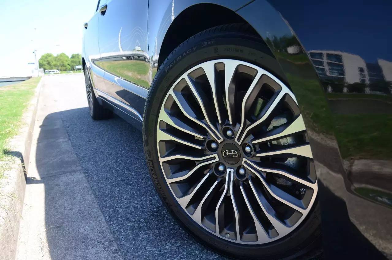 这款自主中高级轿车的旗帜车型，蜕变换新后打几分？