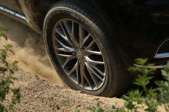 【用车】安全守则 城市SUV越野时最应该注意什么？