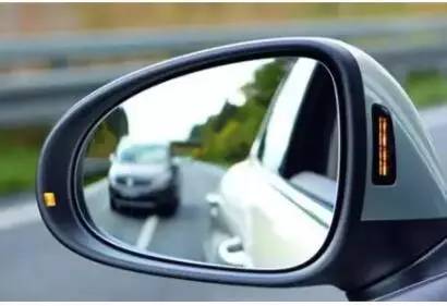 开车最怕视野盲区，如何破？给你答案