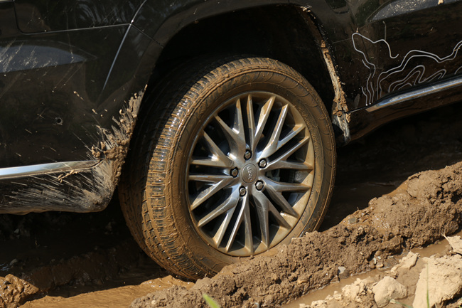 【用车】安全守则 城市SUV越野时最应该注意什么？