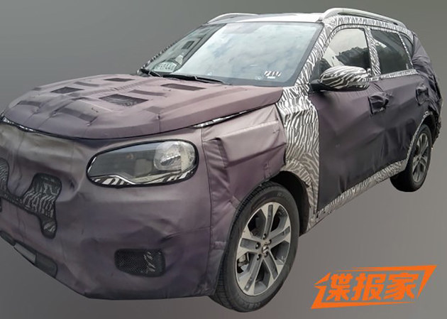 起亚全新紧凑型SUV谍照曝光 或命名KX4