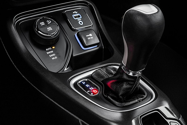 【用车】安全守则 城市SUV越野时最应该注意什么？