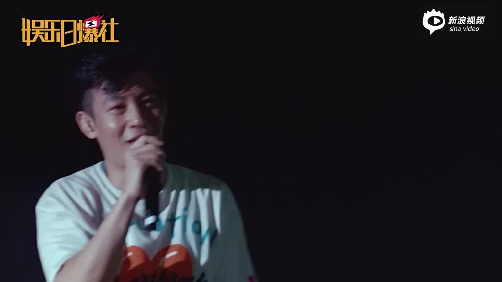 秦舒培前夫晒照讽陈冠希？