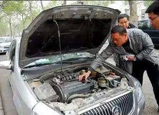 真的有黑心加油站用“掺水汽油” 危害有哪些？