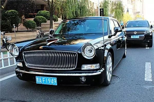 土豪500万买国产红旗L5！悬挂“1949”车牌！