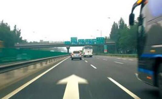 暴殄天物！90%的车主将手自一体当普通自动挡开