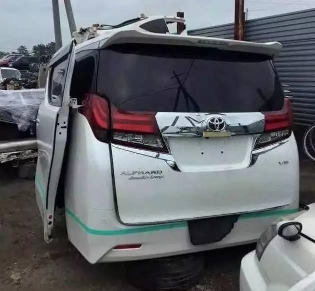 卖90万还被疯抢的MPV，被路边降价75万甩卖，知道真相后无人敢买