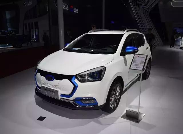 国产神车不到10万！居然还有路虎的换挡旋钮！