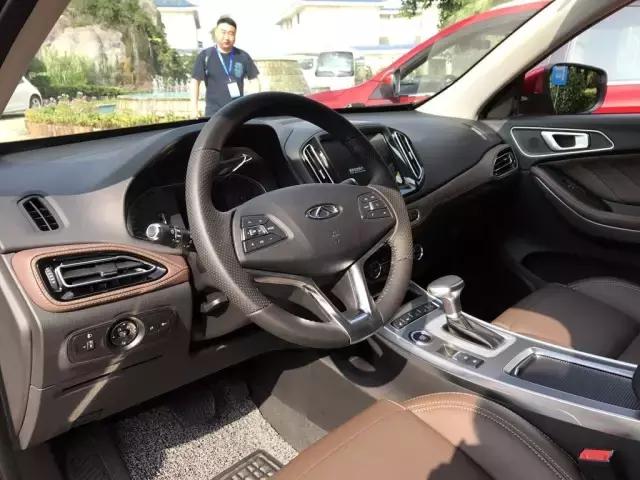 国产神车不到10万！居然还有路虎的换挡旋钮！