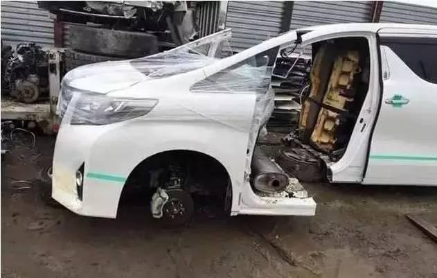 卖90万还被疯抢的MPV，被路边降价75万甩卖，知道真相后无人敢买