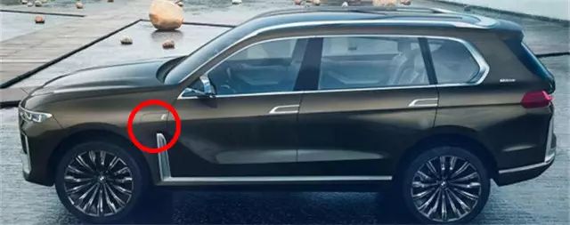 看到宝马X7的照片 奥迪Q8放了一万个心