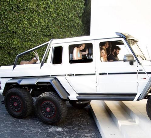 6轮皮卡居然要988万，底盘不输乌尼莫克，却被光头小伙买回家拉柴