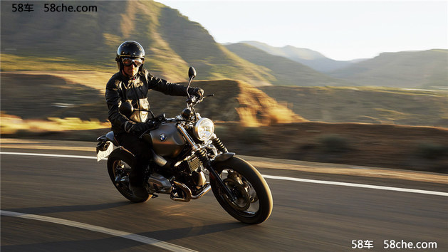 宝马R nine T Pure正式上市 售XX.XX万元