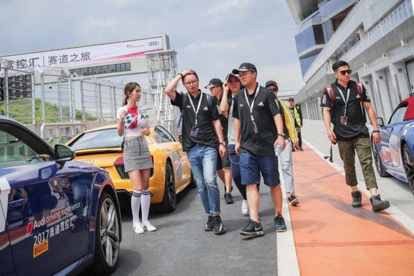 奥迪Sport嘉年华今日开幕 两性能车上市