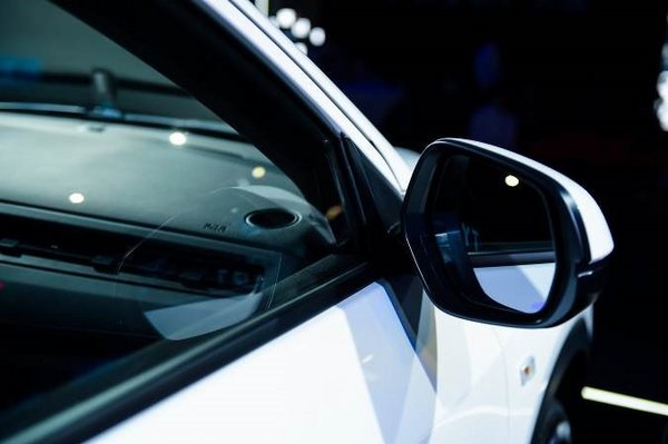 2018款缤智（VEZEL）上市  联手teamLab 升级“先锋艺术”品牌形象-图5