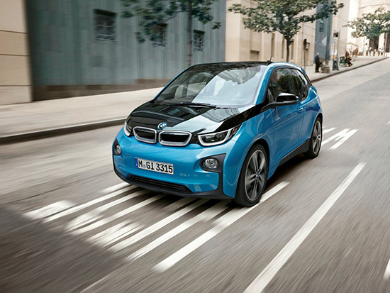 艺术定制版纯电动BMW i3升级款亮相芭莎慈善夜