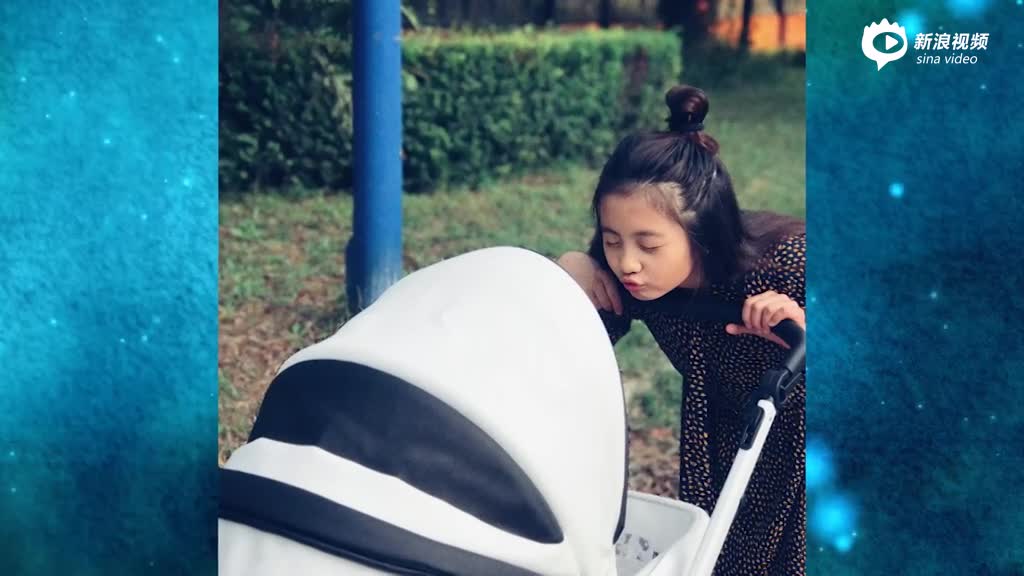 黄磊老婆孙莉带三娃出游