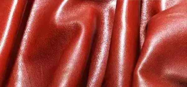 车主们醒醒吧，你们车上的“真皮座椅”都是假的！