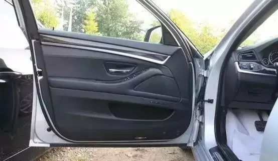 车主们醒醒吧，你们车上的“真皮座椅”都是假的！