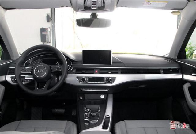 请问，最便宜的四驱轿车多少钱能买到？