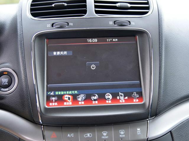 纯进口大七座SUV，座椅玩半天都不嫌腻，还老少皆宜