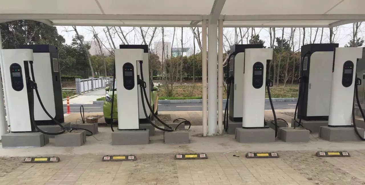 禁售燃油车被提上议程，谁将从中获益？