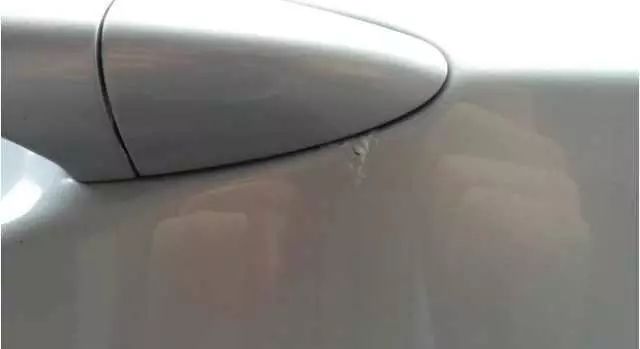 4S店提新车后怎么验车漆？