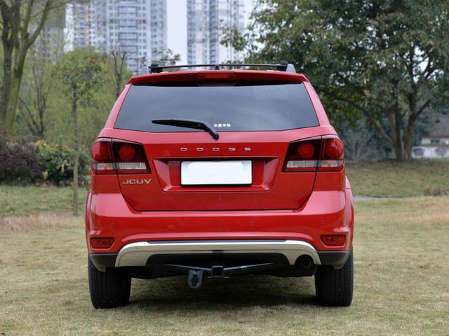 纯进口大七座SUV，座椅玩半天都不嫌腻，还老少皆宜