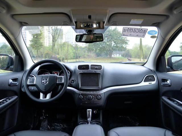 纯进口大七座SUV，座椅玩半天都不嫌腻，还老少皆宜