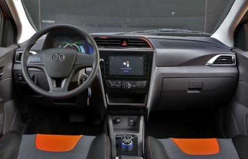 燃油车退出时间表出炉，新能源车成未来首选