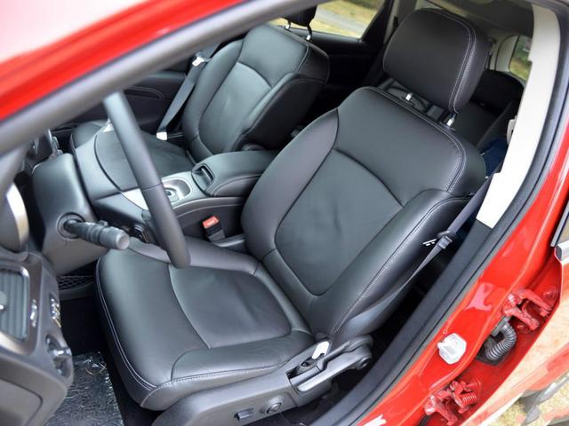 纯进口大七座SUV，座椅玩半天都不嫌腻，还老少皆宜