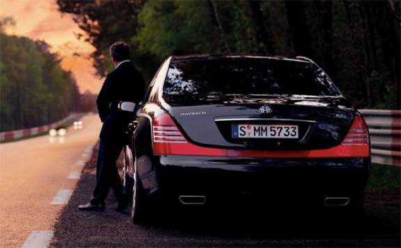 美国嘻哈歌手喜欢什么车？迈巴赫的出现频率最高