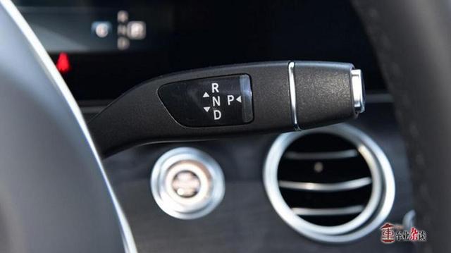 这些车型的变速箱&ldquo;档杆&rdquo;很精致，让人抓着不想放手