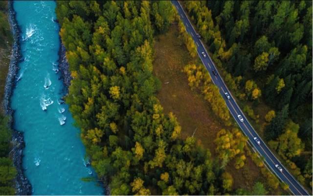 从无人区走出来的勇士，试驾吉利博越