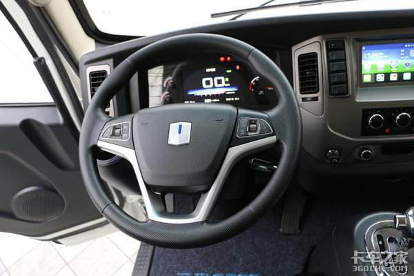 租车公司也喜欢电动车 一买就是3000台!