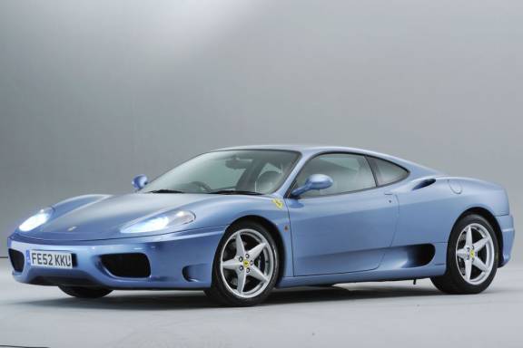 美国嘻哈歌手喜欢什么车？迈巴赫的出现频率最高