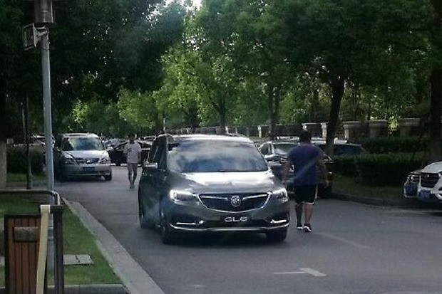 别克GL6实车谍照曝光
