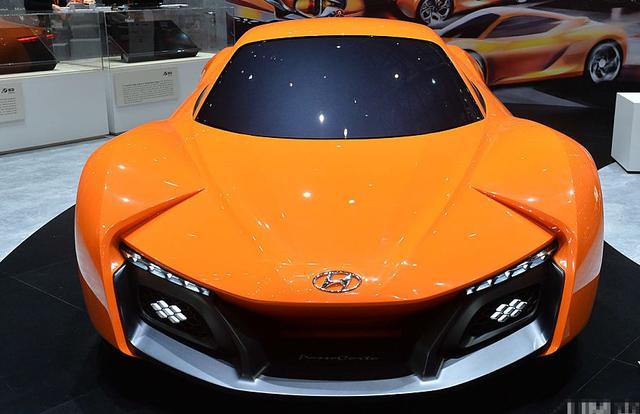 16名学生造出韩国最便宜跑车，排气管位于车顶，外观吊打奥迪TT