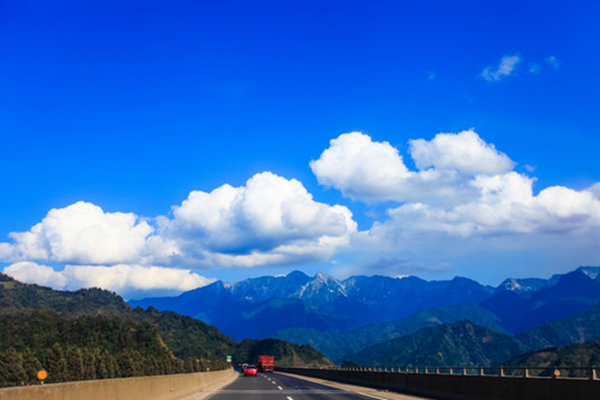 中国最美六条公路  卡友你跑过了几条？